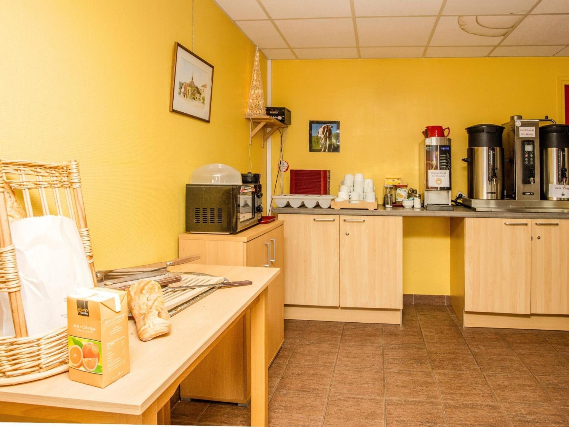 Auberge De Jeunesse Hi Pontarlier Eksteriør billede